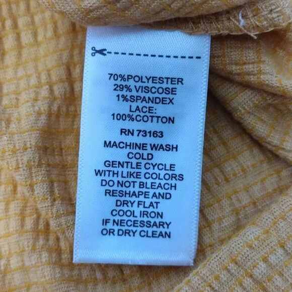 Cable & Gauge Mustard Yellow Textured Crochet Keyhole Blouse LP NWT - Picture 16 of 16